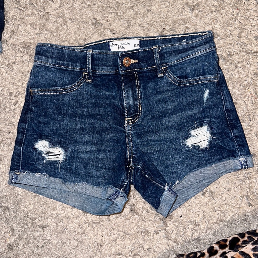Abercrombie and Fitch kids